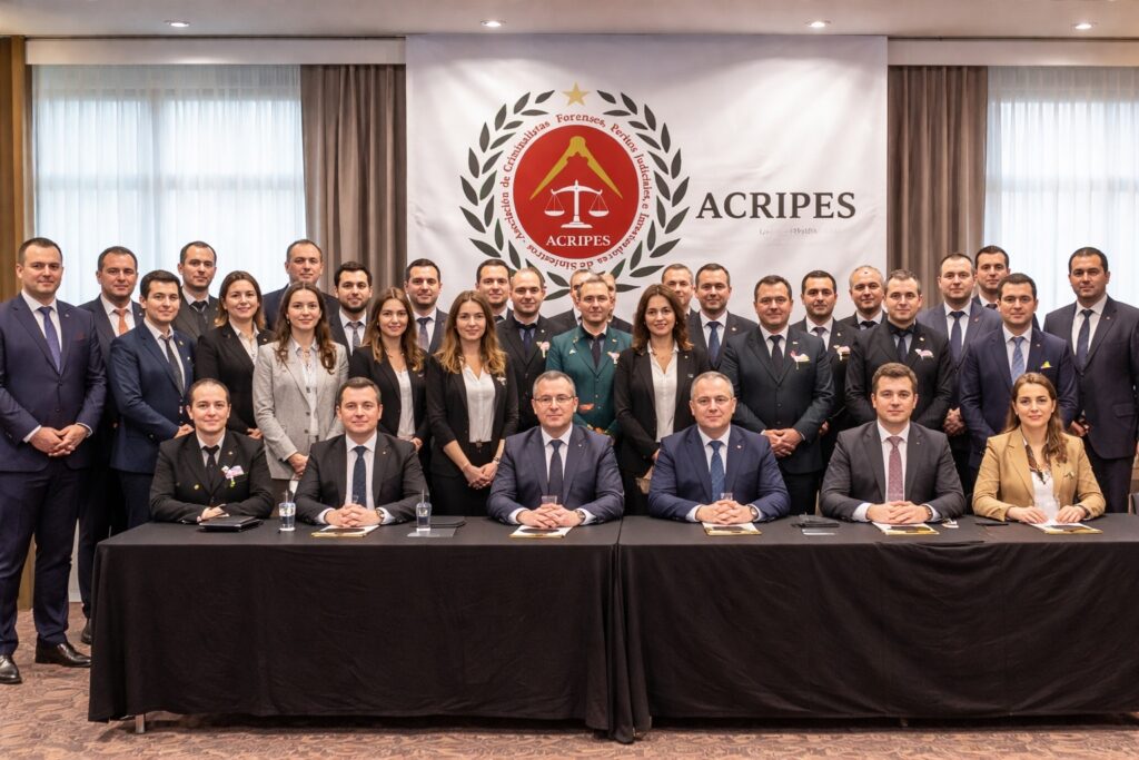Criminalistas forenses y peritos judiciales de ACRIPES